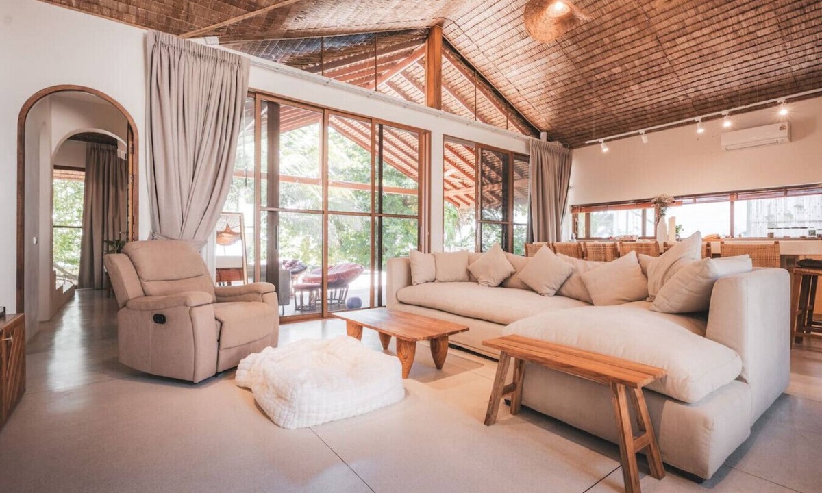 Haad Pleayleam Villa | Stunning Beach Front Villa, Lonely Beach is your garden.