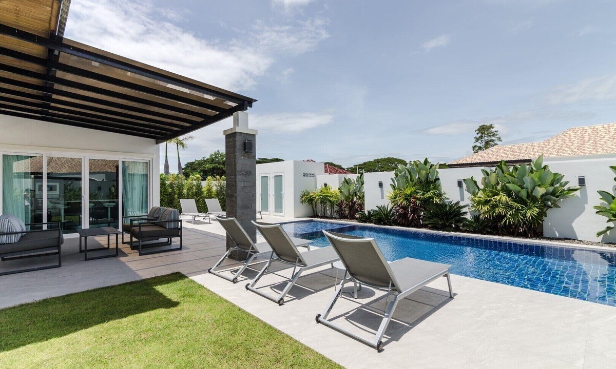 Hua Hin Villa | Stunning Spacious Private Pool Villa - Hua Hin