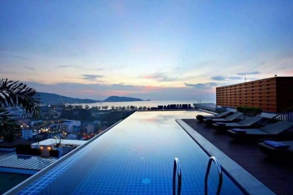 Patong Condo | Stunning Studio Suite - Washer/Mountain View