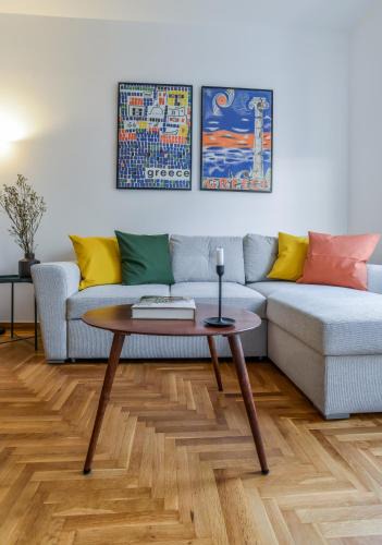 Pangrati Apartment | Stylish 2 Bedroom Flat Walk to Acropolis