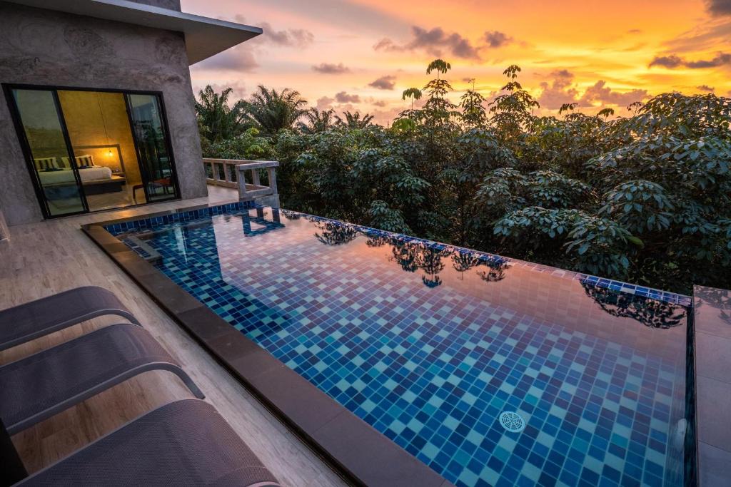 Ko Lanta Villa | Stylish Pool Villa - 10 Mins Walk To The Beach