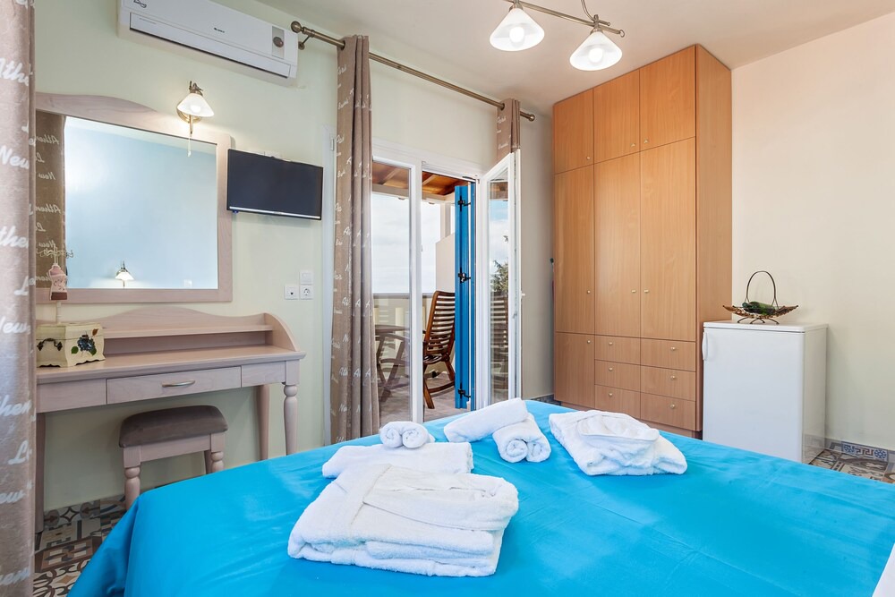 Stafylos Suites Boutique Hotel Skopelos Island | Stafylos