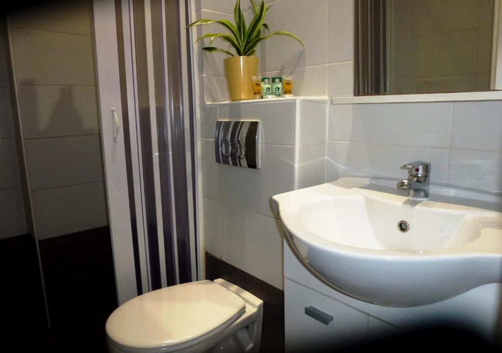 Kamari Hotel | Summer Holiday by Atalos Suites