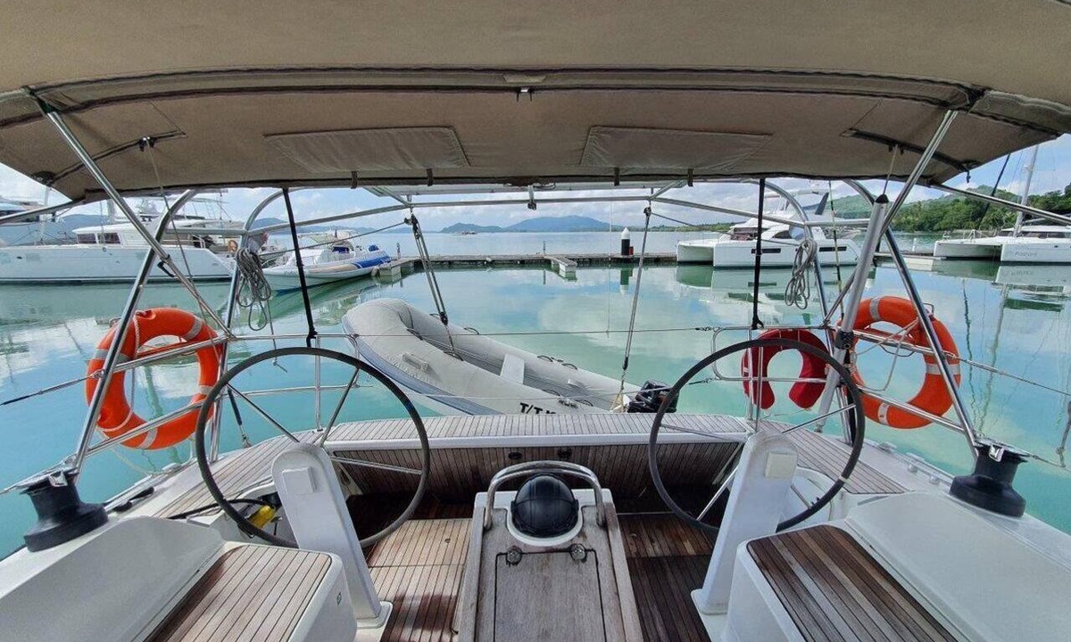 Ban Na Faek Boat Rental | Sun-Kissed Sailing Adventure in Phuket