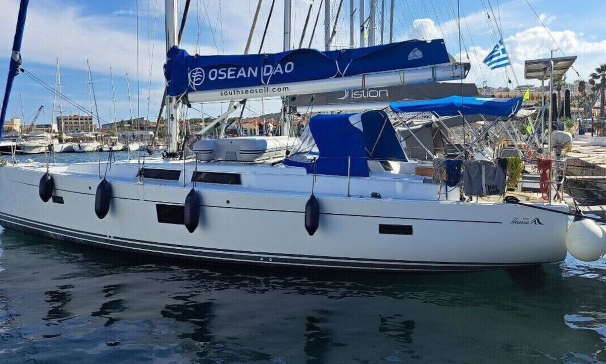 Lavreotiki Boat Rental | Sun-Kissed Sailing Adventure in the Saronic Islands