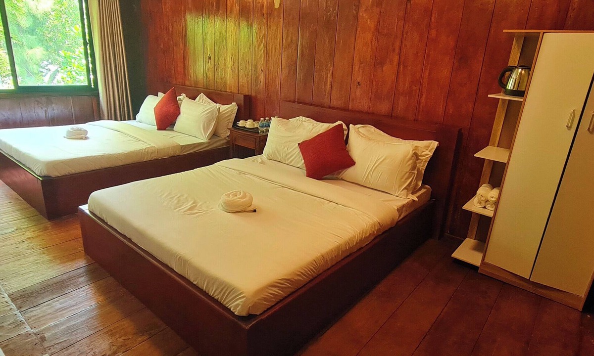Traeuy Kaoh Hostel | Sun&Roots Lodge Restaurant and Bar