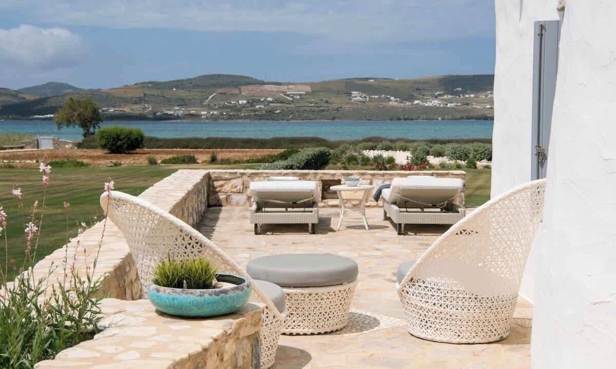 Paros House | Sunray Pounta Paros Beachfront Villa near Kitesurf