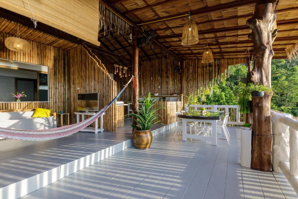 Haad Yao Villa | Sunset House two bedroom home with sunset view