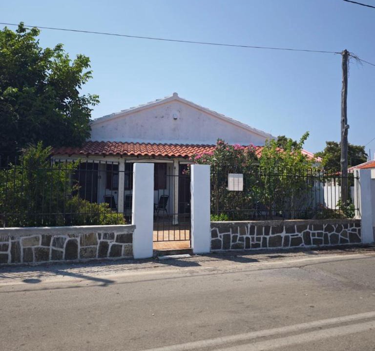 Palaiopoli House | Sunset Rooms