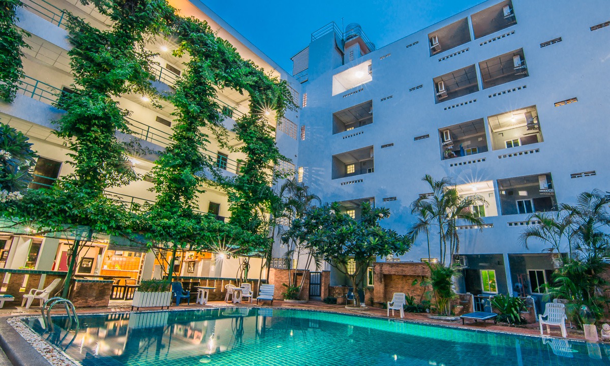 Central Pattaya Hotel | Sutus Court 3