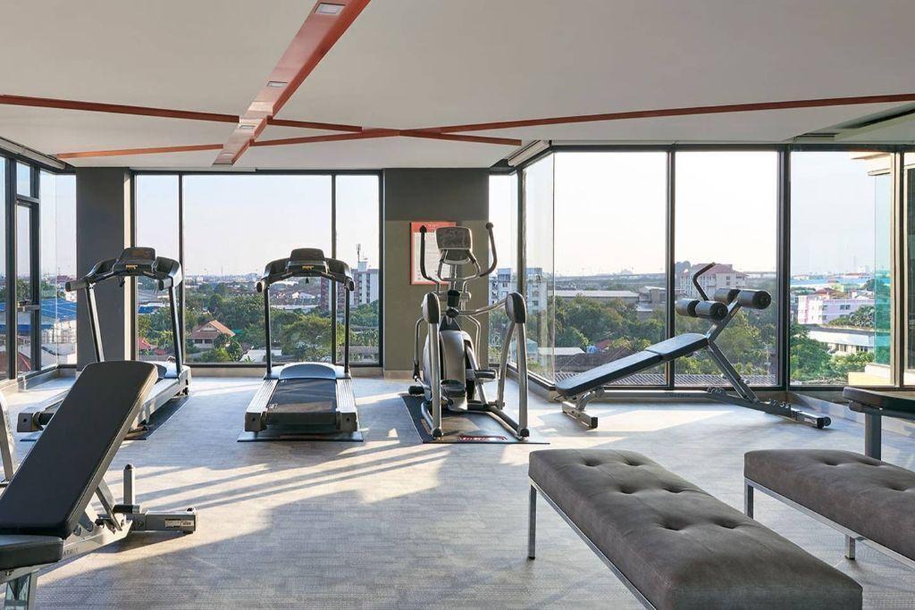 Mueang Samut Prakan District Apartment | Swimming pool and gym , near BTS PuChao/bkbloft9 - Tambon Thepharak