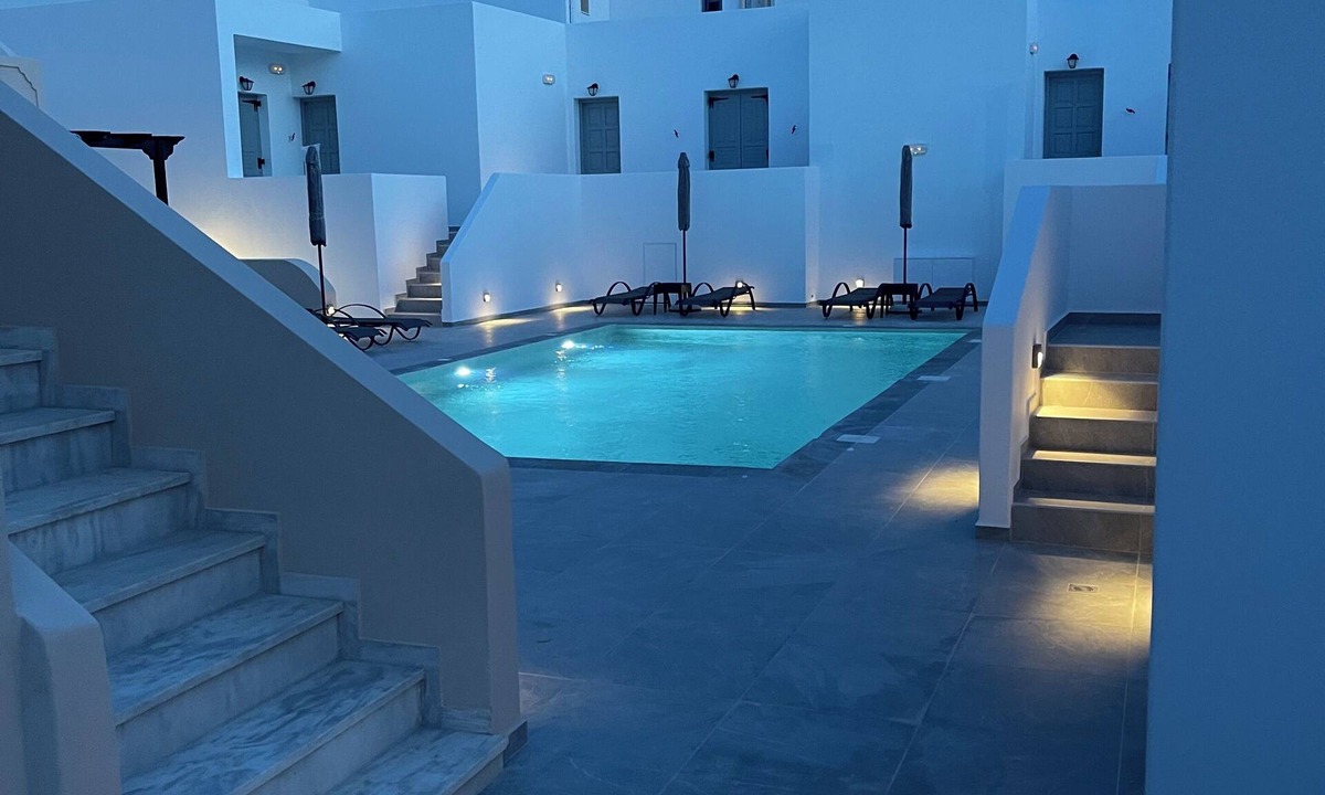 Kamari House | Tarelis Beach Apartments & Studios