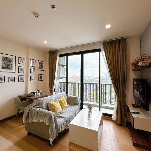Chang Khlan Apartment | The Astra Big Balcony suite