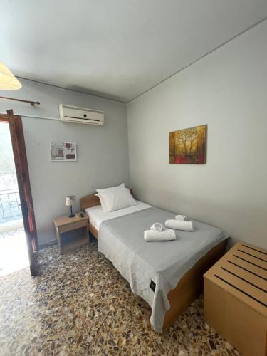 Lesvos Apartment | The Beehive 2