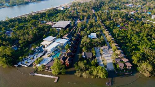 Samut Songkhram Resort | The Grace Amphawa