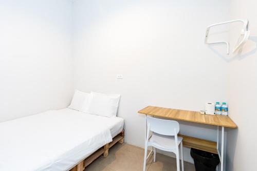 Talat Yot Hostel | The Hidden Khaosan Rambutri - เดอะ ฮิดเดน ข้าวสาร รามบุตรี