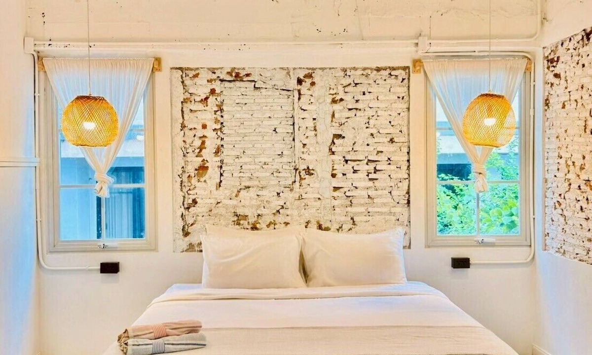 Chana Songkhram Hotel | The Local Khaosan Bangkok