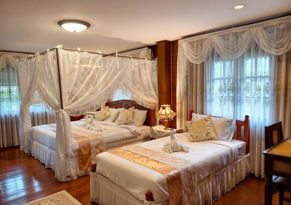 Lampang Bed & Breakfast | The Niceprirom Lace House