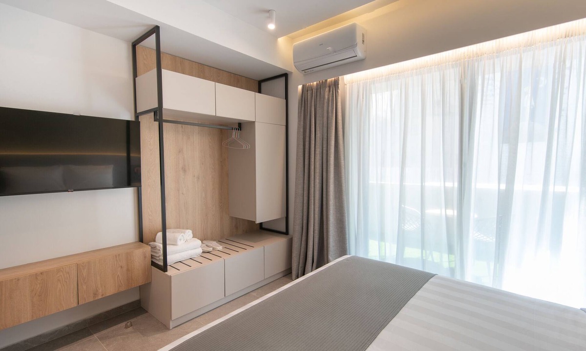 Kalamata Hotel | The Residences Kalamata