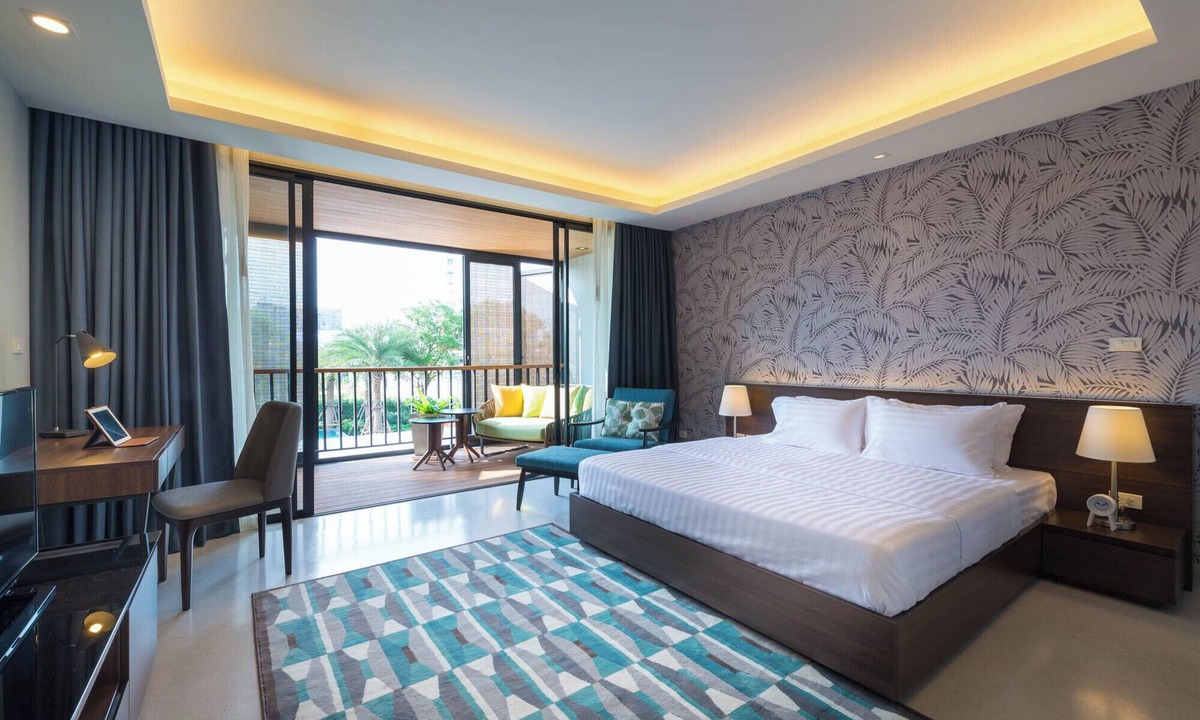 Suan Luang Resort | The Silver Palm Wellness Resort, Deluxe Double Room, 1 Xlarge Double Bed.