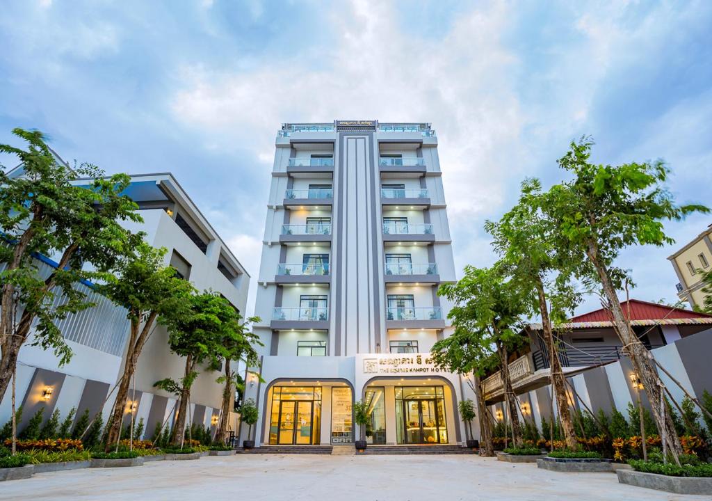 Kampot Hotel | The Square Kampot Hotel