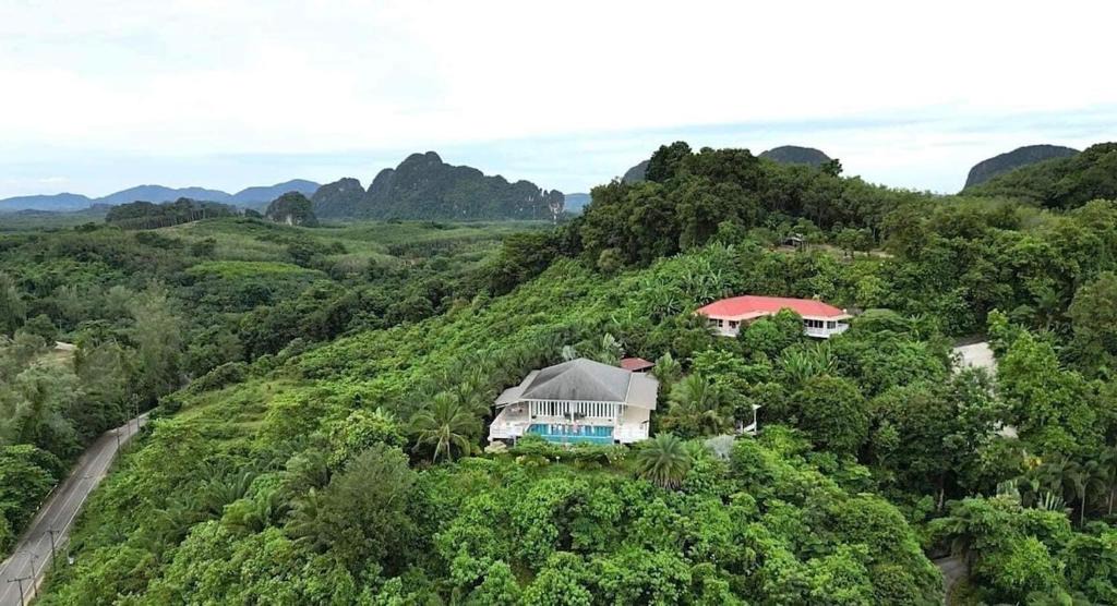 Sikao Villa | The Sunny Hill Estate Sea Views and Helipad