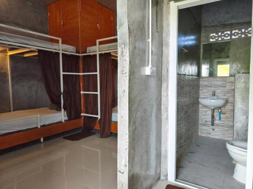 Nong Thale Hotel | The Ten RoomA Private bathroom walk to beach in ten min
