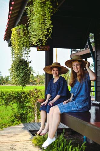 Suan Som House | The White House Homestay