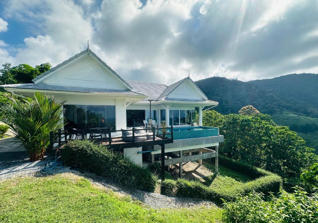 Ko Lanta Villa | The White Villa