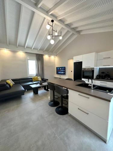 Topeiros House | Theros Villa 2