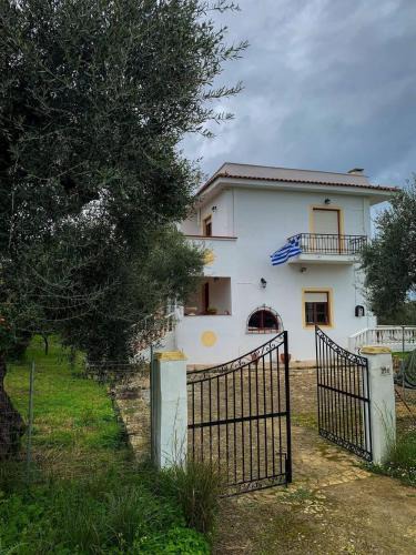 Akrotiri House | TheVVstory , Lovely Home Stay - Close to town and Nature