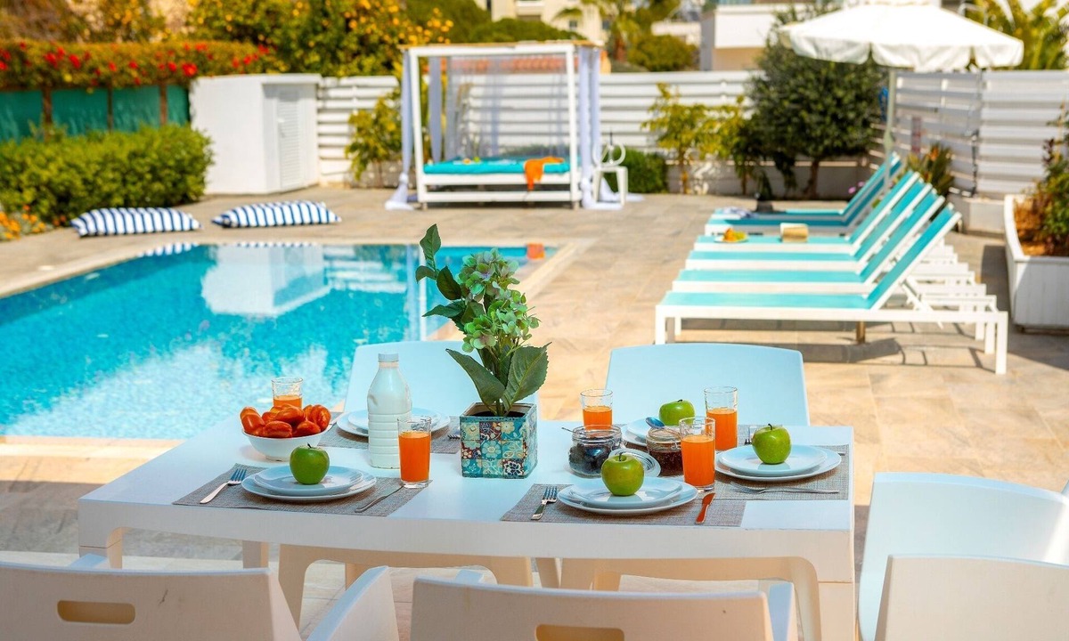 Protaras Villa | This amazing luxury villa is located in the heart of Protaras just 4 minutes walk to the Main Str