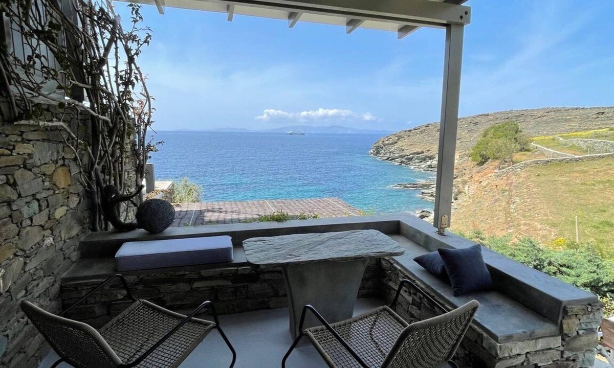 Agios Romanos Villa | Thrilling Tinos See Front Studio | Zoi Studio | Breathtaking Sea Views |.