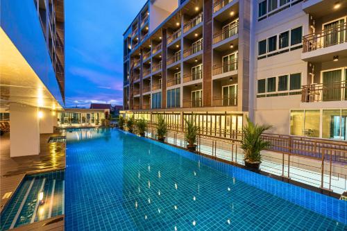 Bang Sao Thong Hotel | Tisha Hotel ABAC Bangna