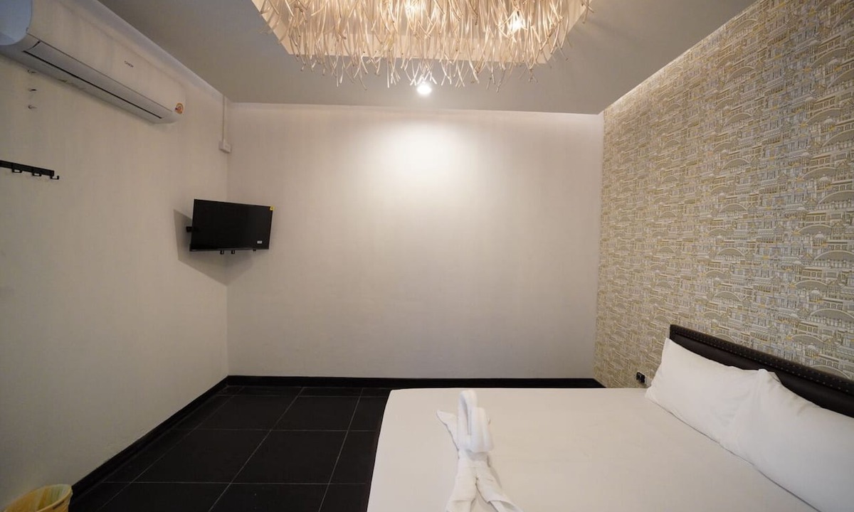 Phan Thong Hotel | Tomorrowland Amata