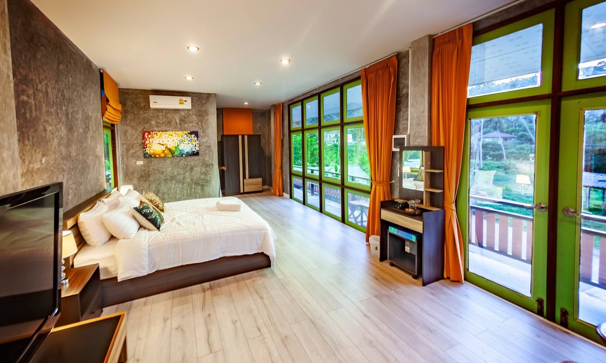 Ko Lanta Old Town House | Tonmai Suites