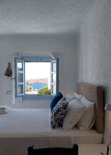 Agios Ioannis Apartment | Traditional dream myconian studio