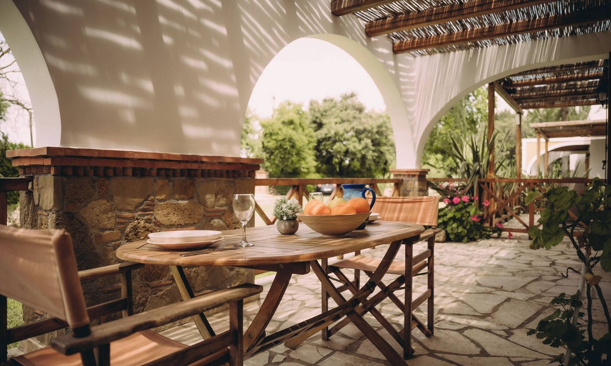 Ilida Apartment | Trikalioti's Lush Estate Apt Afrodity, Palouki, Greece
