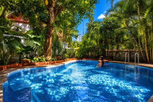 Rawai Villa | Tropical Family Retreat near Ya Nui Beach - Villa Nikkie