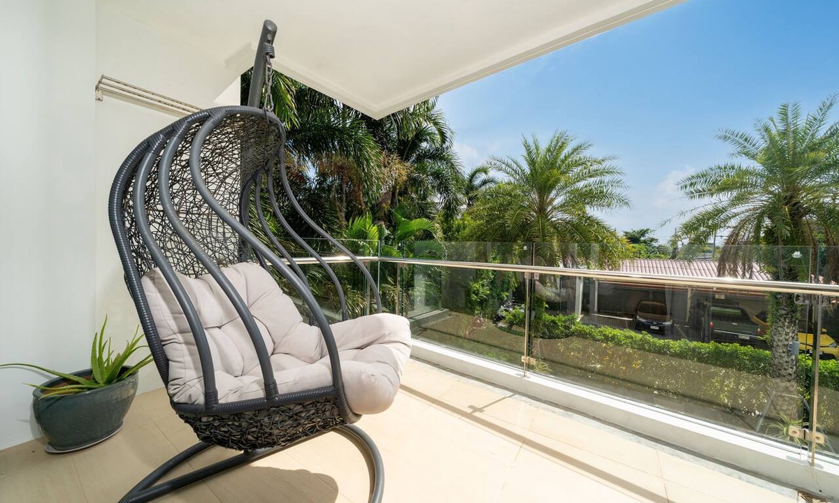 Rawai Apartment | Tropical Poo View 1 BR Apt Babylon M206