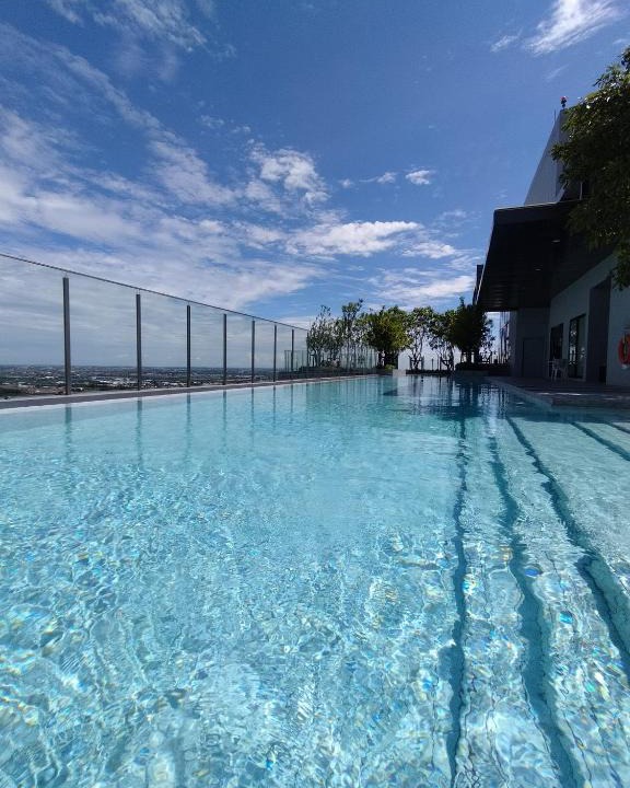 Khlong Nung Apartment | Two bedroom condo with rooftop pool