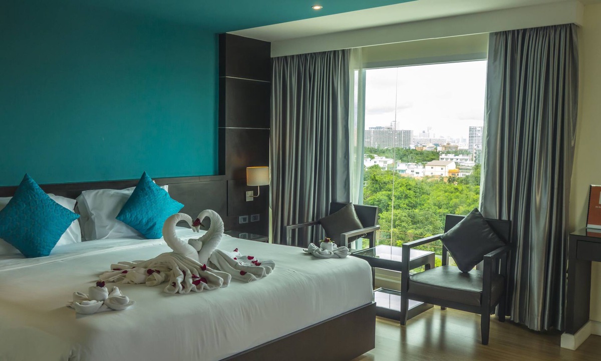 Pratumnak Hill Hotel | Unique Regency Pattaya