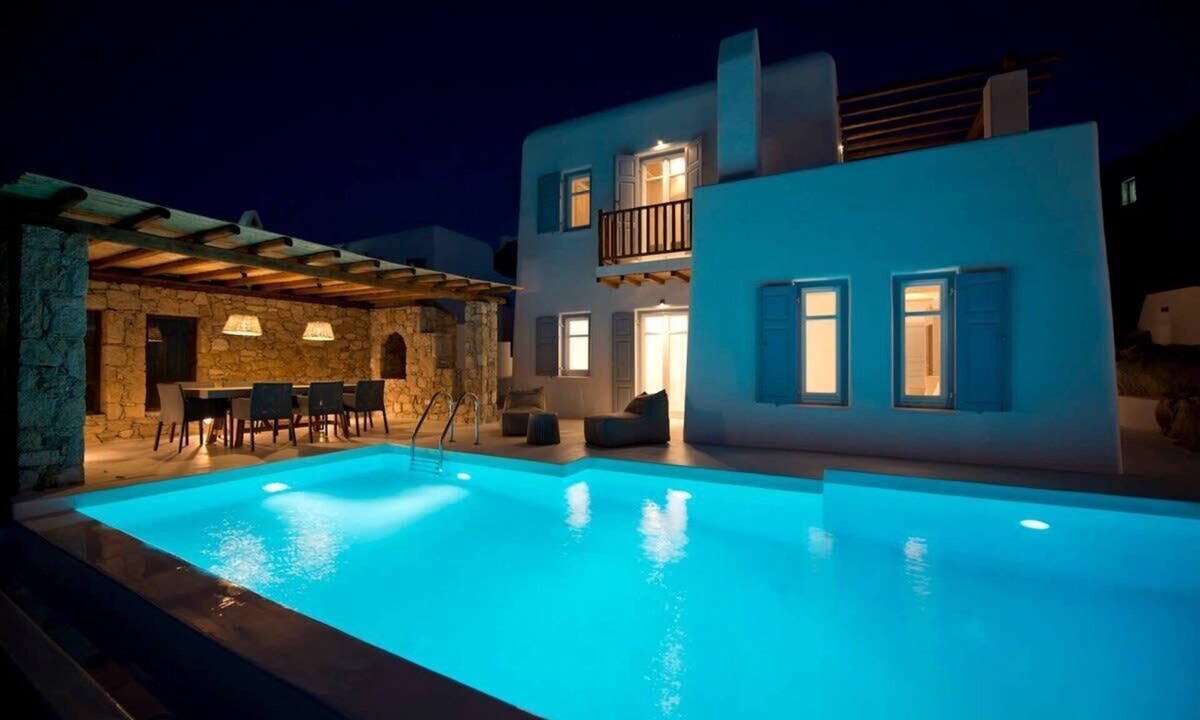 Agios Ioannis Villa | Upper Class Villa on Shoreline with Swimming Pool