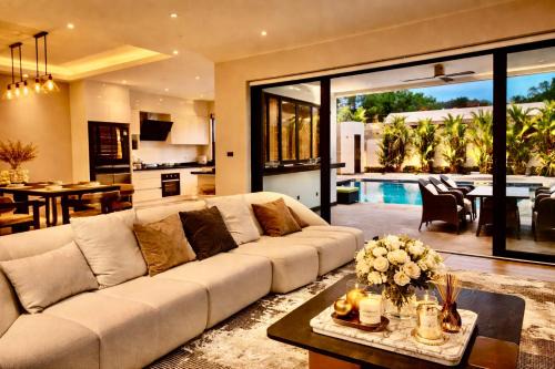 Pa Daet Villa | Vantara Villa with Travel Temple