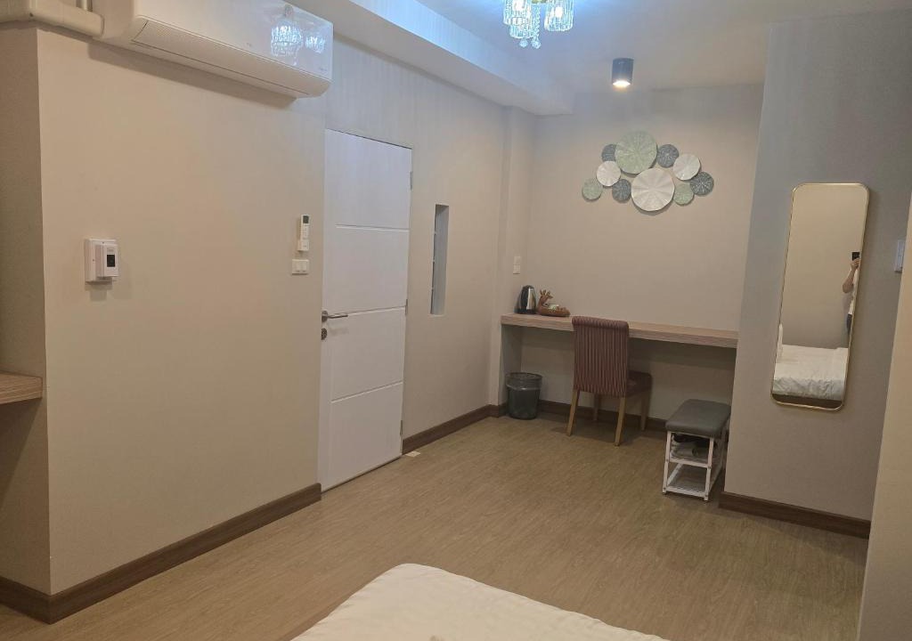 Pom Prap Sattru Phai House | Victory place 3