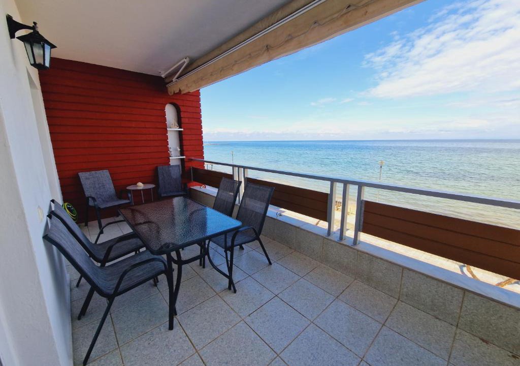 Neoi Epivates Apartment | Viktoria Sea View Apartment