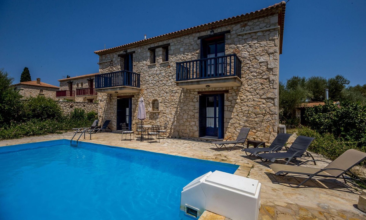 Agia Marina Villa | Villa Afroditi Aresti with private pool