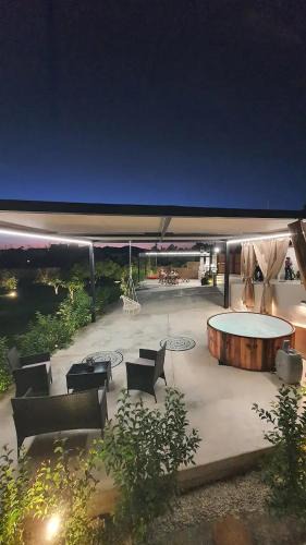 Varipetron House | Villa Anasa Residence