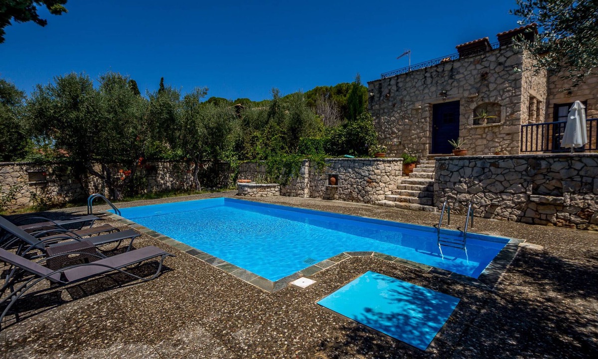 Agia Marina Villa | Villa Artemis Aresti with private pool