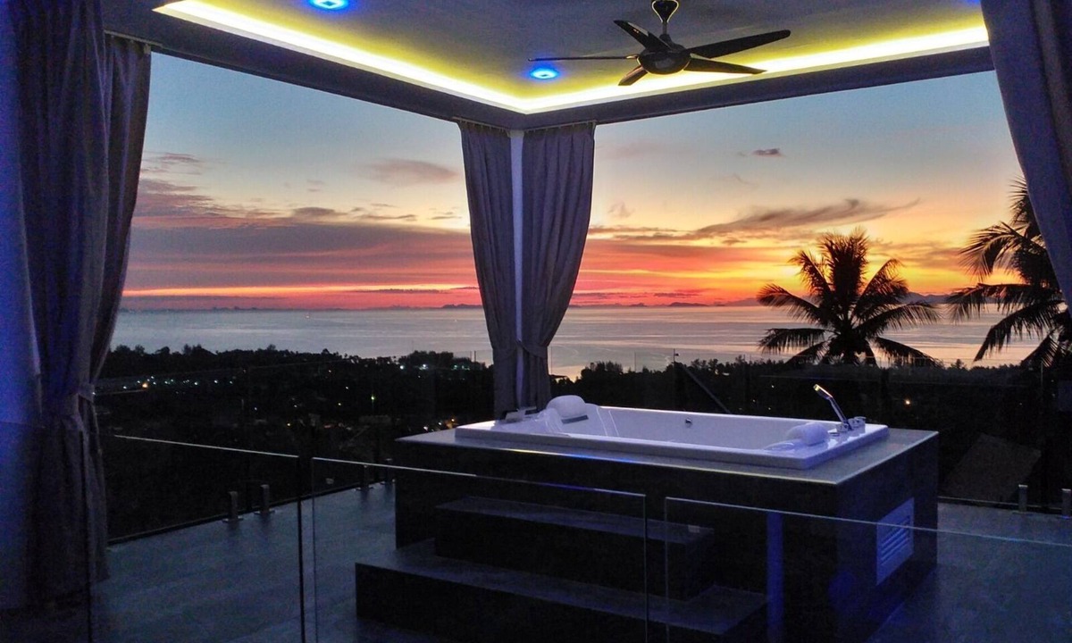 Na Thon Villa | Villa Balcony on the sea